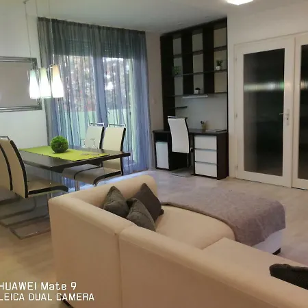 Armin Apartman アパート *