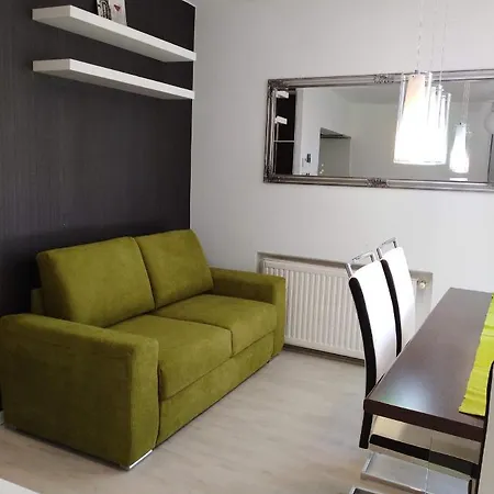Armin Apartman アパート ペーチ