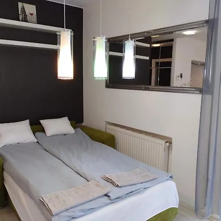 Armin Apartman *